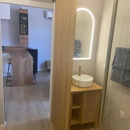 Lou Occitan- Cosy Centre Apartment *